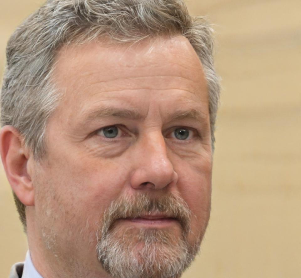 Konstantin Brenner, Technischer Direktor aurimarolthesq